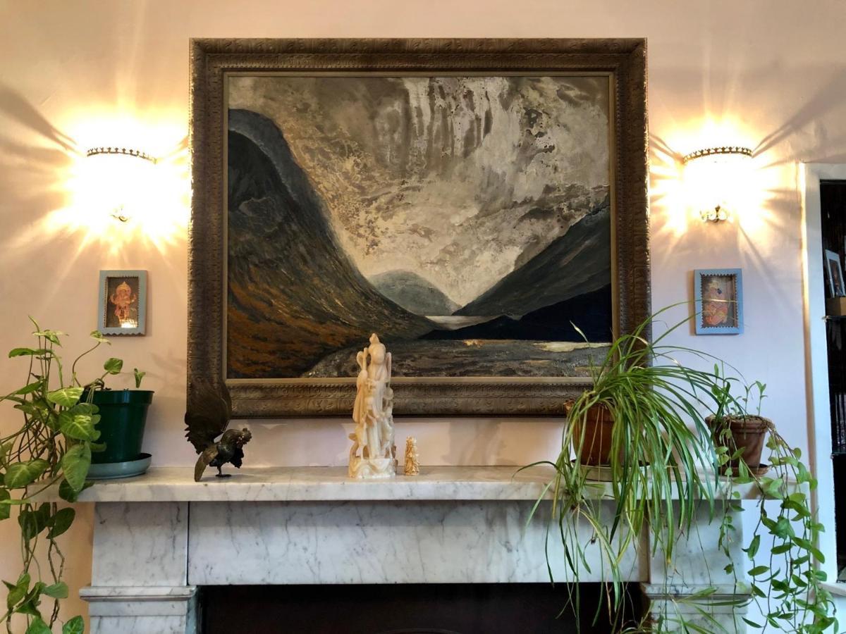 Central Apartment With Parking, Original Art And Antiques Edinburgh Ngoại thất bức ảnh